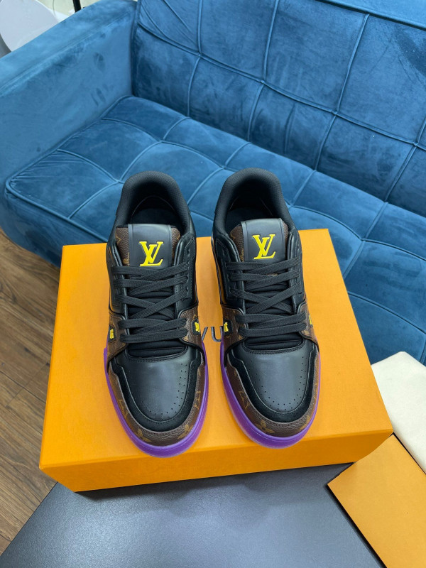 l0*is V*t0n trainer sneaker