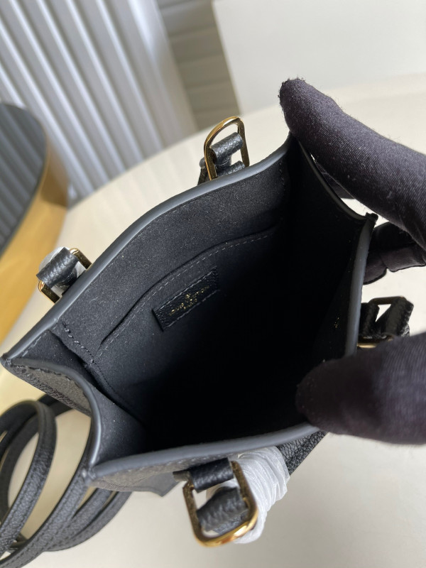 l0*is V*t0n petit sac plat