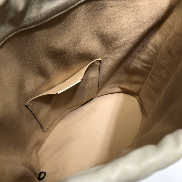 G*u*i 1955 horsebit small bucket bag