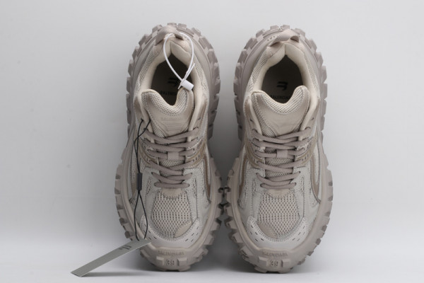 Ba*len*cia*ga defender sneaker