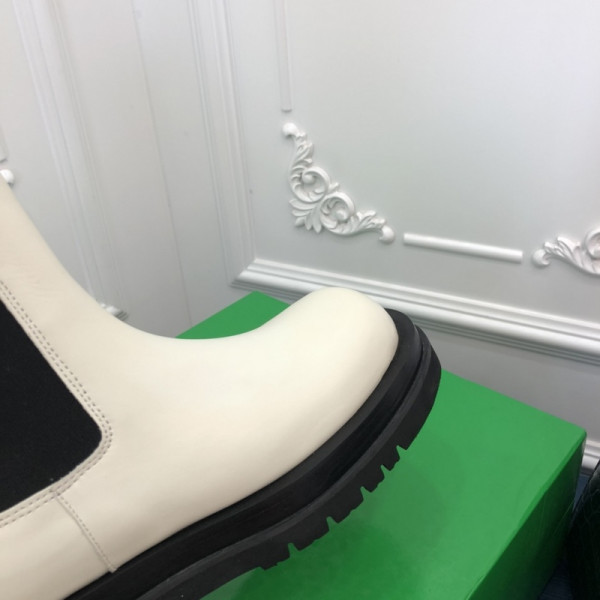 bo*te*ga Ve*ne*ta lug