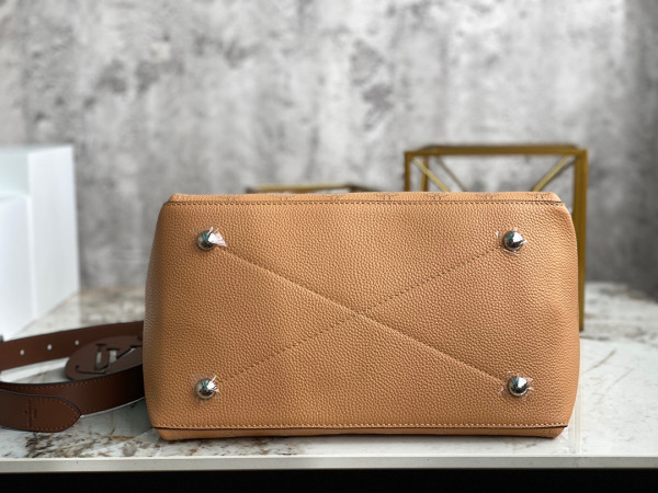 l0*is V*t0n beaubourg hobo mm