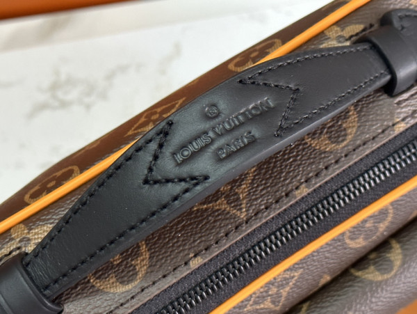 l0*is V*t0n s lock messenger