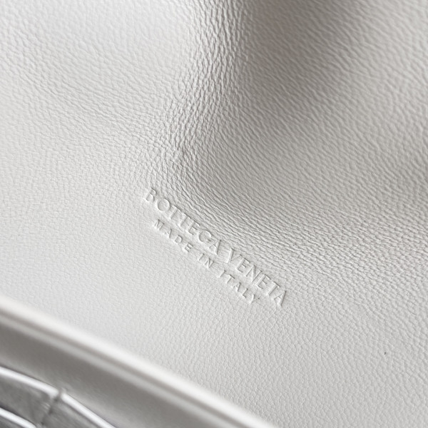 bo*te*ga Ve*ne*ta  andiamo - 19*11.5*3cm