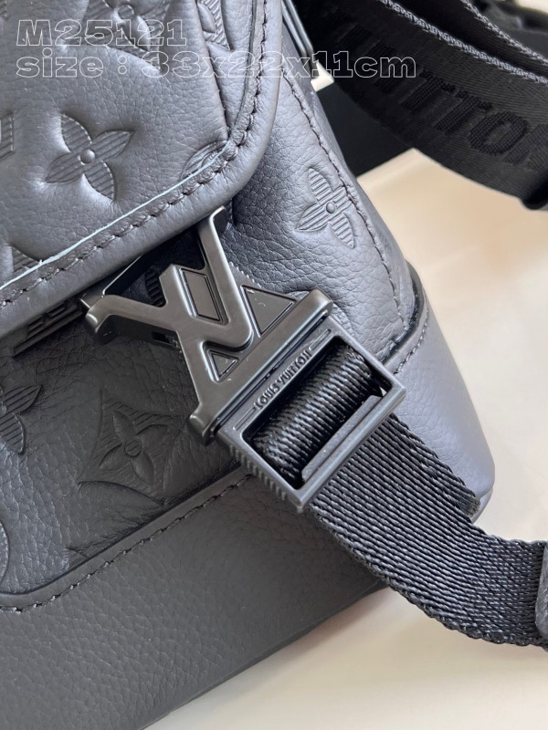 l0*is V*t0n messenger voyager pm-33*22.5*11cm