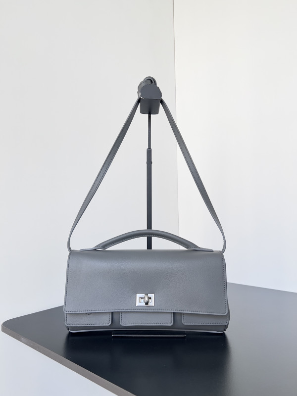 Ba*len*cia*ga bel air small clutch