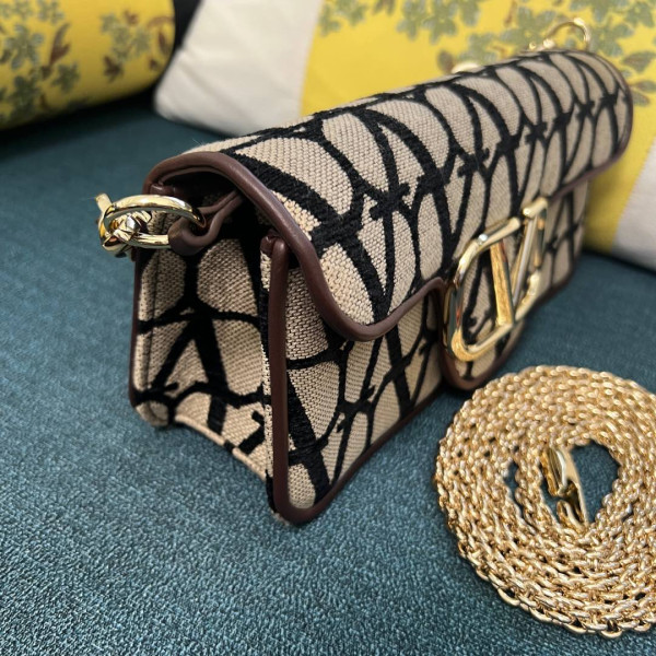 VALENTINO LOCÒ SHOULDER BAG