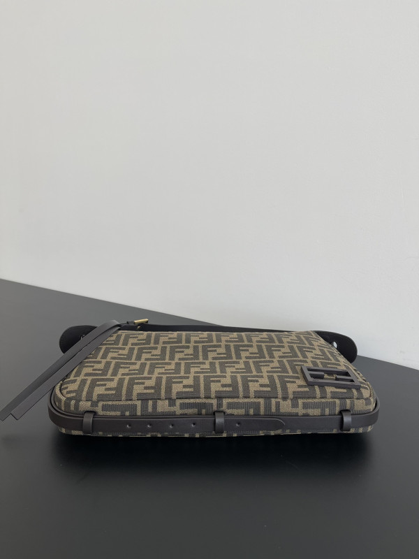 F**di simply medium - 34.5x4.5x20cm