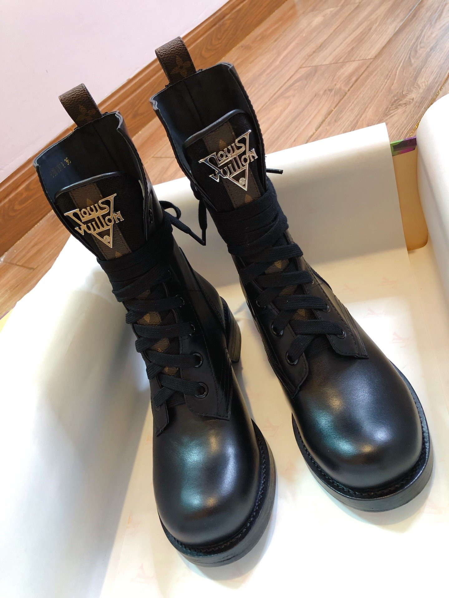 l0*is V*t0n metropolis ranger