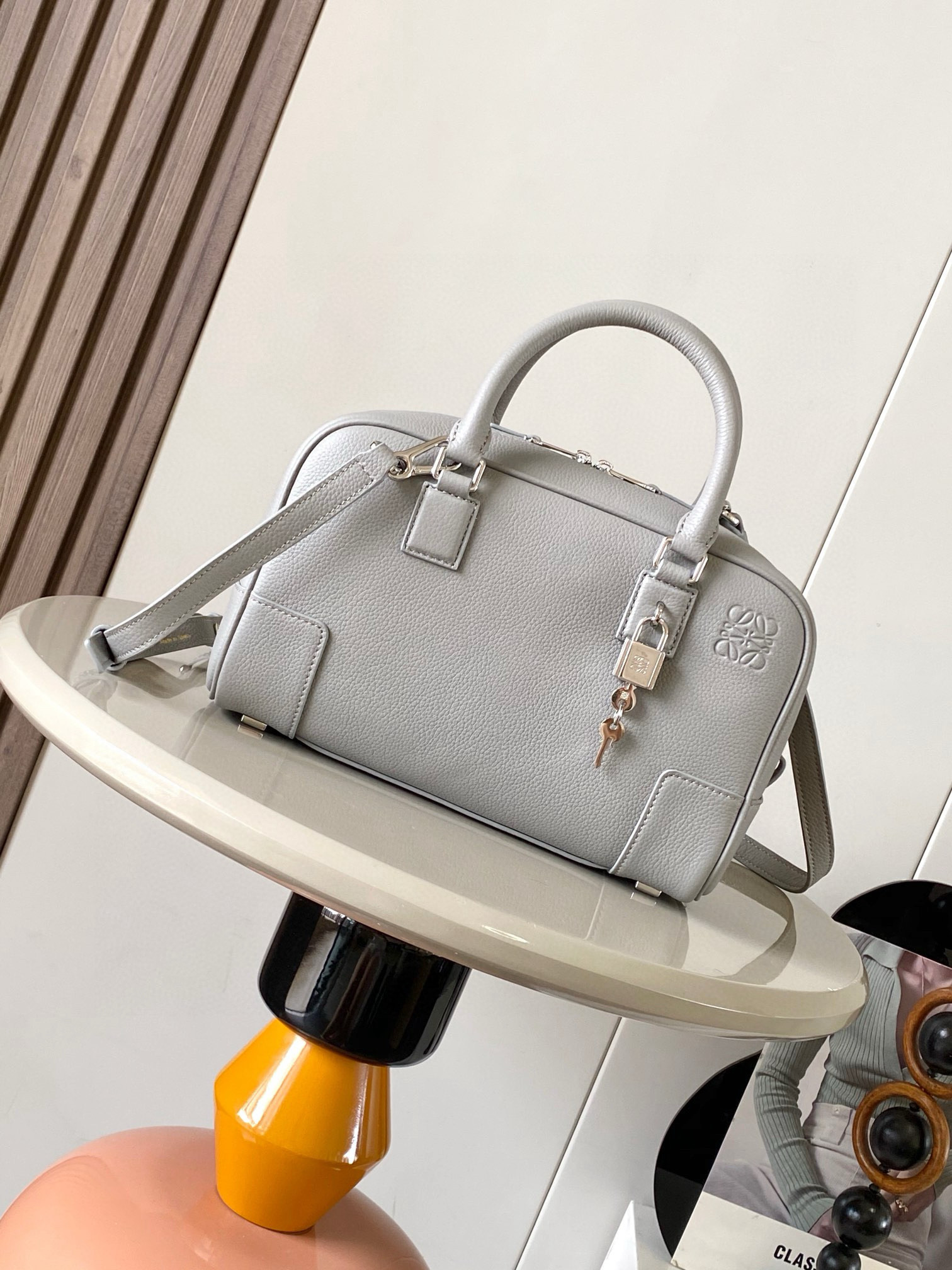 L0ew* amazona 23 bag in soft grained calfskin - 23*10*15cm